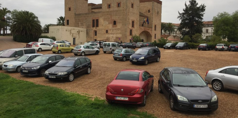 El PSOE de Badajoz duda que el gobierno local tenga un plan para cerrar la Alcazaba por la noche