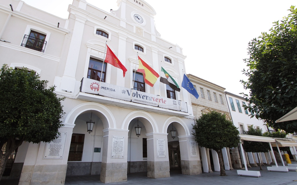 Mérida espera que la deuda municipal sea de 25 millones de euros a final de año