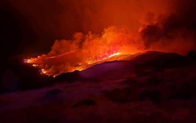 Madrid envía refuerzos para ayudar a sofocar el incendio del Valle del Jerte