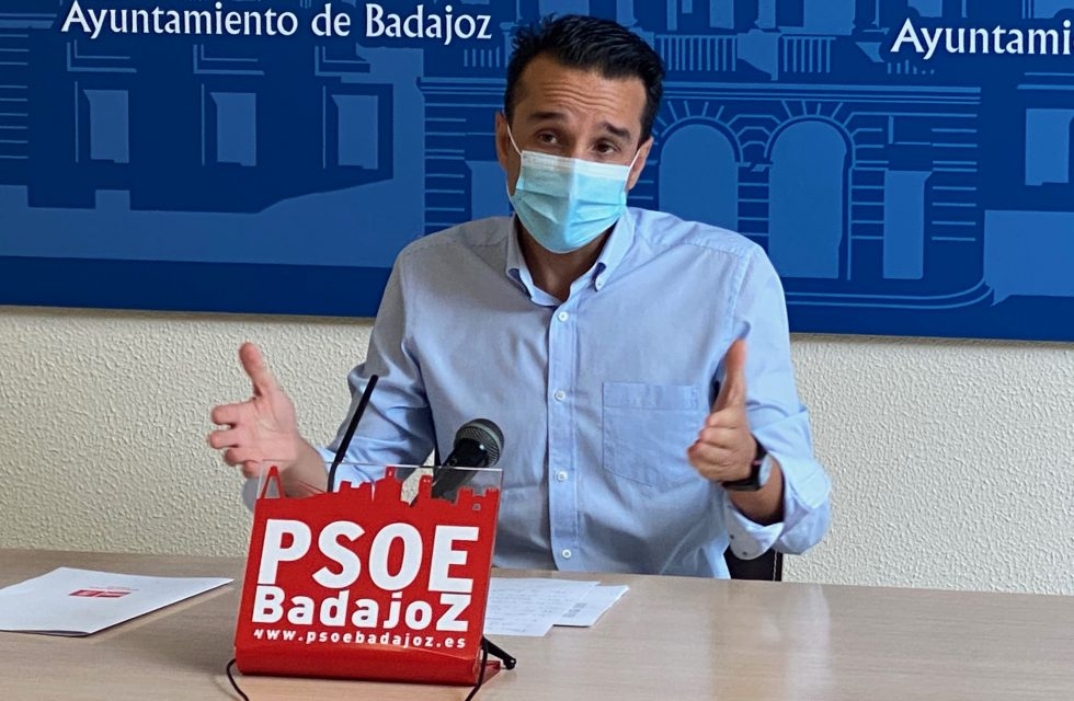 El PSOE de Badajoz teme que el presupuesto municipal no se apruebe hasta septiembre