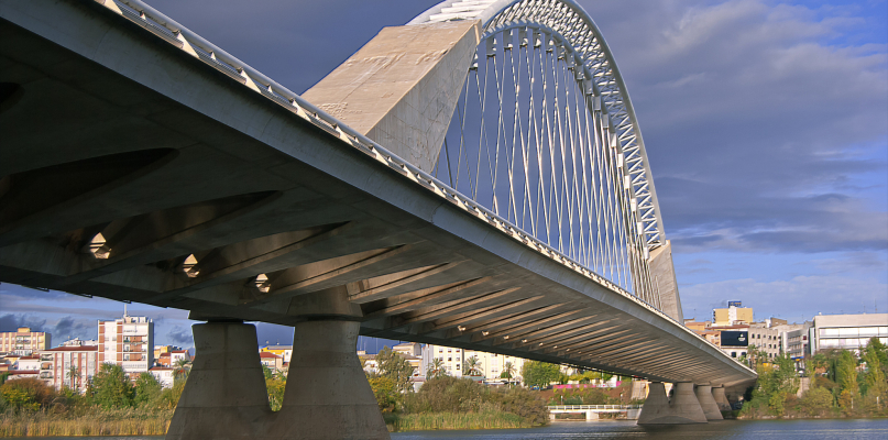 Arranca el proceso para mejorar el estado de conservación del Puente Lusitania de Mérida