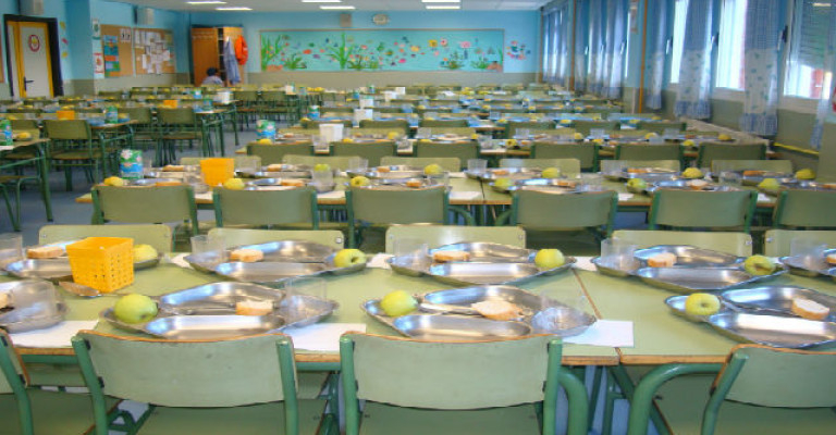 Los escolares extremeños que tengan comedor escolar podrán llevarse la comida a casa