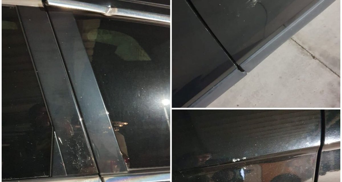 Pedradas y patadas contra el vehículo del alcalde de Talayuela