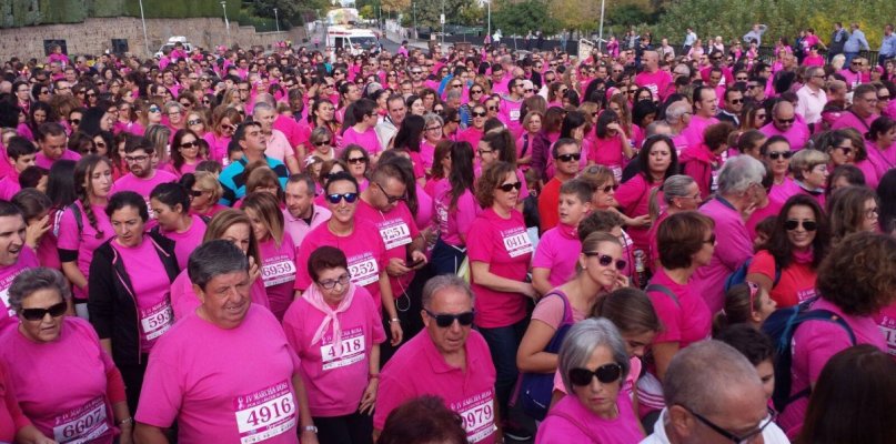 Cientos de personas se unirán para luchar contra el cáncer en la XI Marcha Rosa de Moraleja