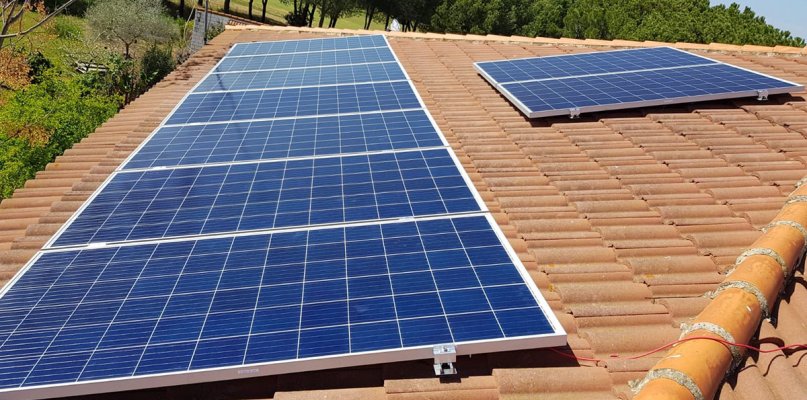 Dos centros de enseñanza de Extremadura tendrán autoconsumo fotovoltaico
