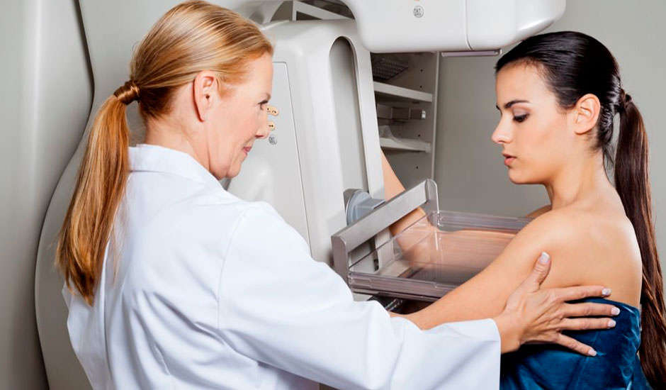 Más de 7.000 extremeñas están citadas en diciembre para hacerse mamografías