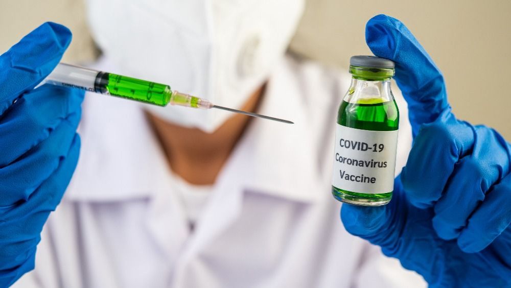 Los mayores de dos residencias de Mérida son los primeros en vacunarse contra el virus
