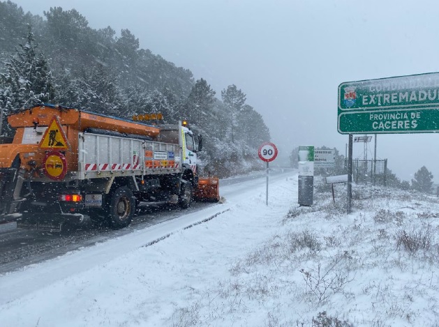 El 112 Extremadura activa la alerta amarilla por nieve y viento en varias zonas de la provincia de Cáceres