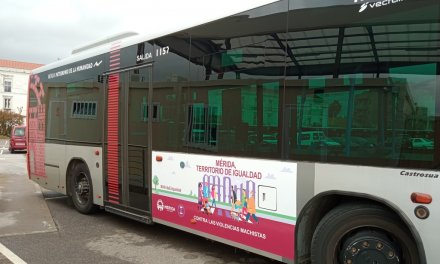 El bus urbano de Mérida ya cuesta 0,39 euros, uno de los más baratos de España