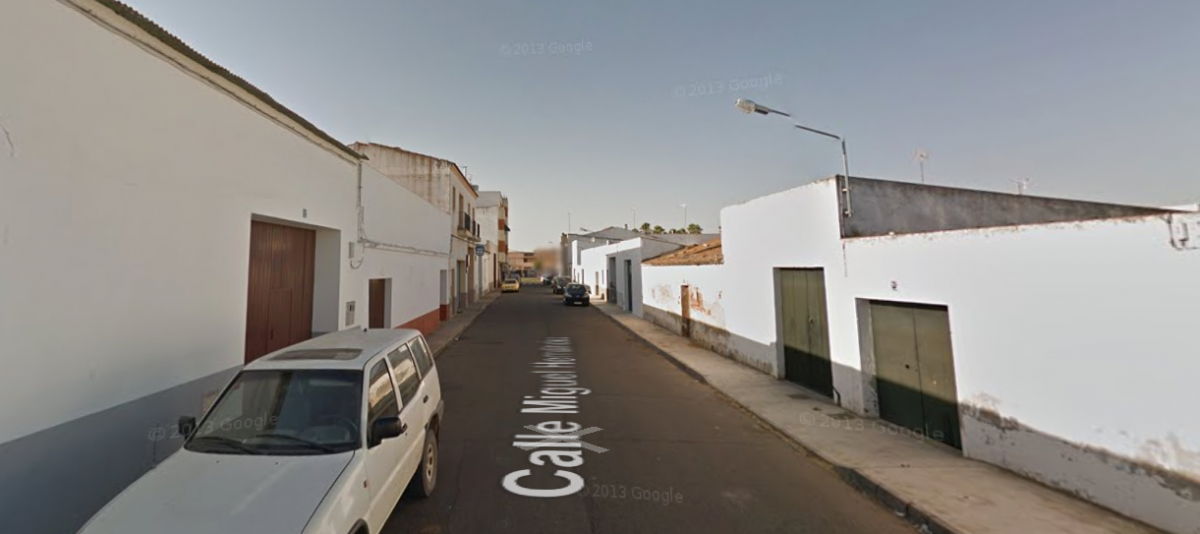 Fallece un varón de 75 años tras caerse desde un tejado en Puebla de la Calzada