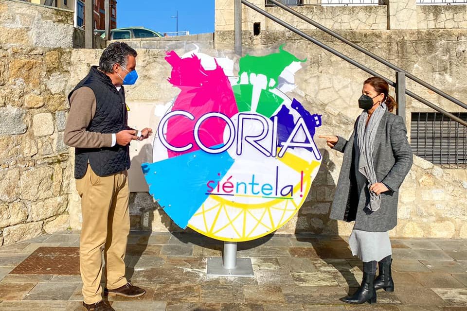 Coria ya cuenta con contenedores solidarios en diferentes puntos de la ciudad