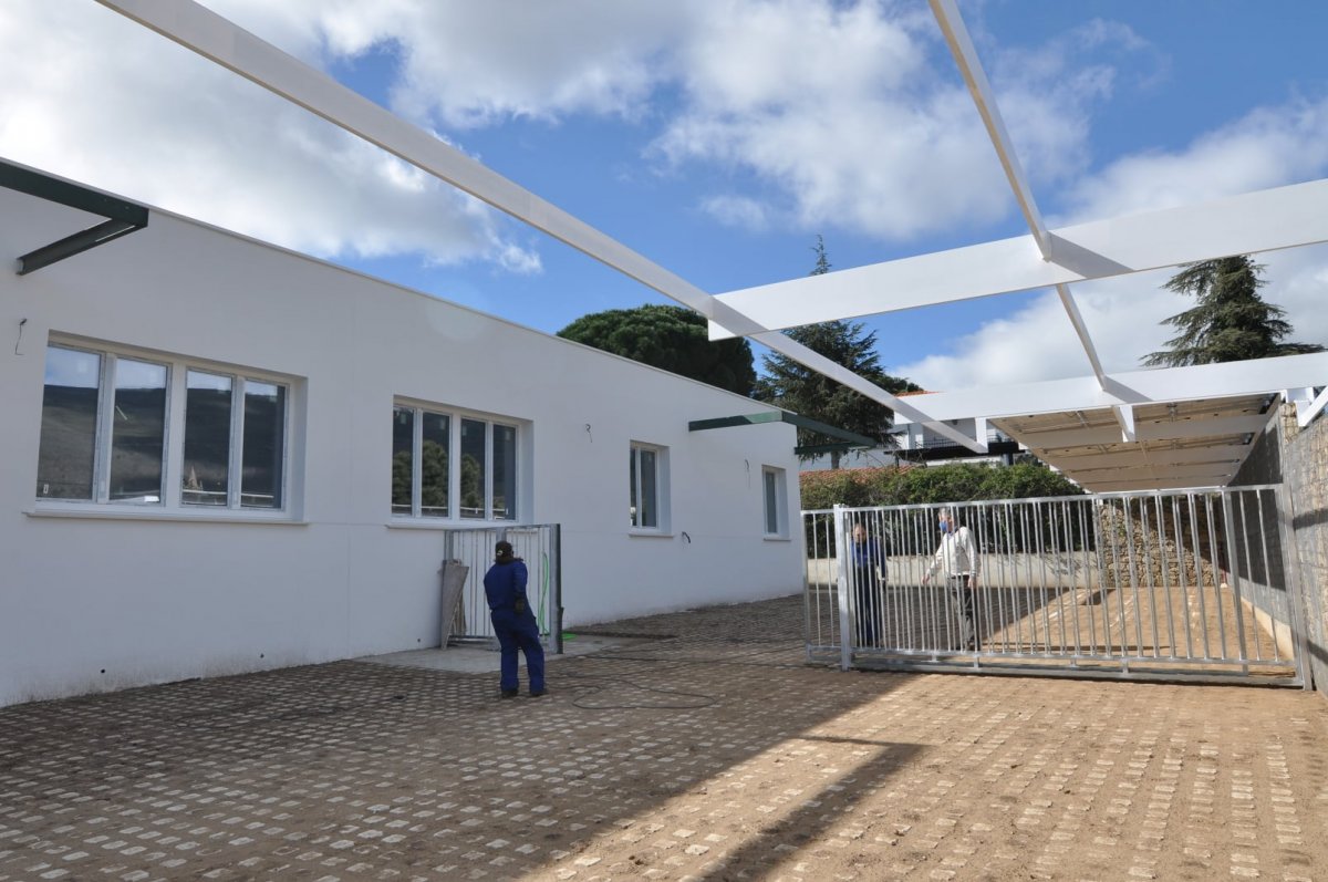 El consistorio de Hoyos prevé que el nuevo centro de empleo esté finalizado en abril