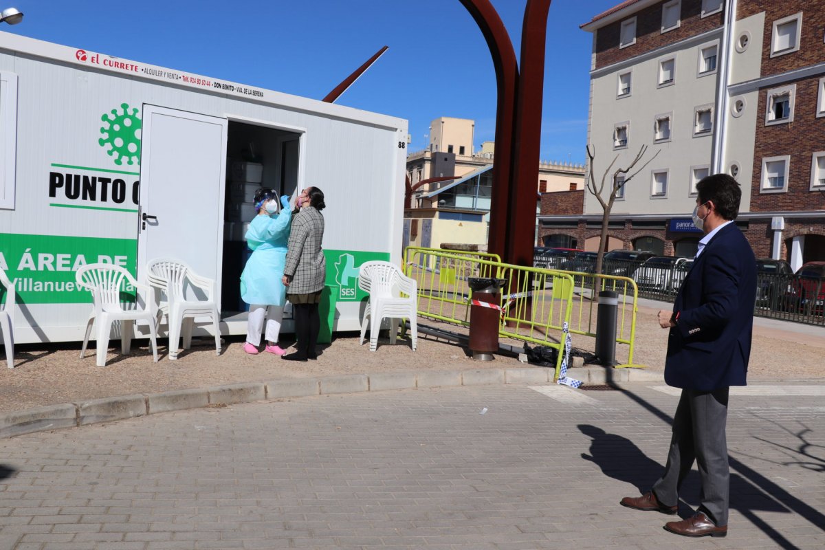 Extremadura abre el puente festivo con 72 nuevos casos, dos brotes y 39 personas hospitalizadas