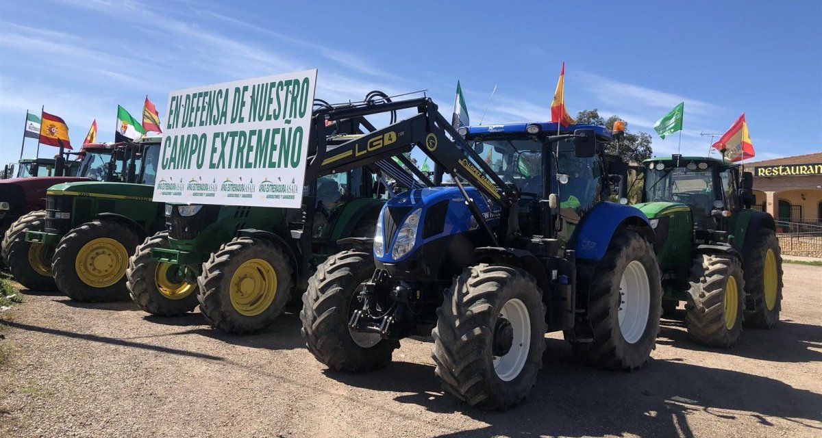 El TSJEx prohíbe la tractorada de los agricultores en el centro de Badajoz por presentar el recurso fuera de plazo