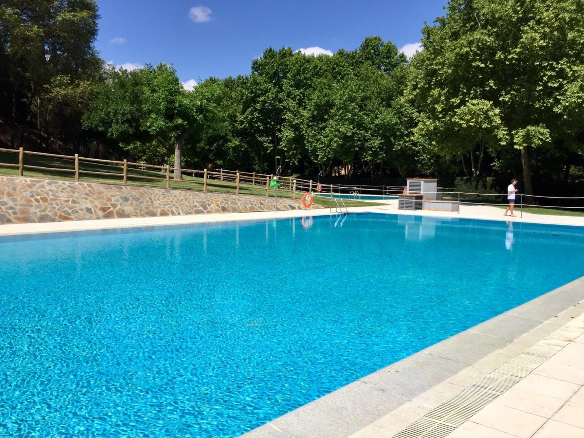 El Ayuntamiento de Cáceres pone a punto la apertura de las piscinas municipales que será a partir del 17 de junio