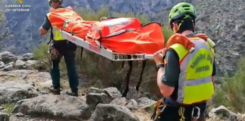 Rescatan en complicadas condiciones a una senderista de Badajoz herida de gravedad