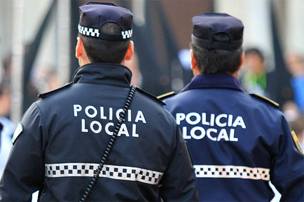 La Policía Local de Cáceres interviene en una fiesta ilegal organizada en un apartamento turístico