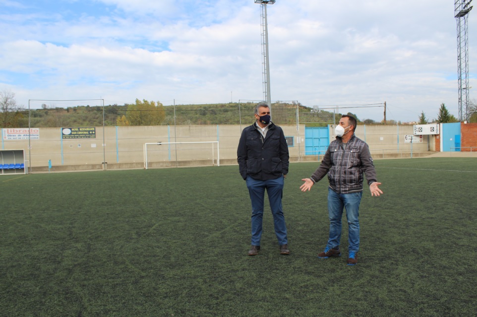 Coria saca a licitación las obras de renovación del césped artificial en el campo de fútbol “César Sánchez”