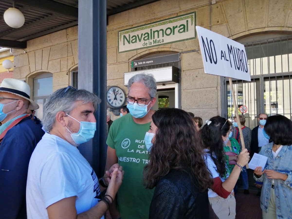 Unidas Por Extremadura exige otra alternativa al muro que Adif plantea construir en Navalmoral