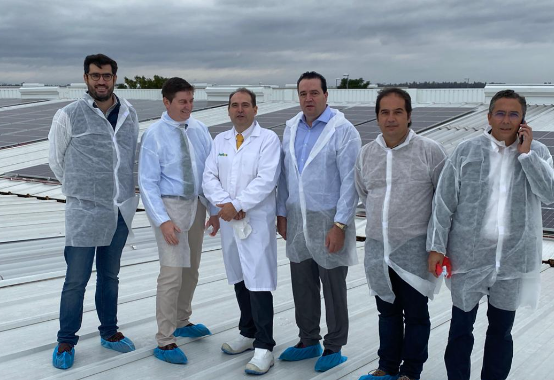 Inauguran la planta fotovoltaica de la cubierta de ‘Iberitos’ en Don Benito