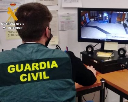 Detenidos dos vecinos de Talavera de la Reina por robar en el interior de 40 vehículos