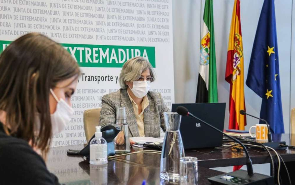 Extremadura recibirá 27.5 millones de fondos europeos para favorecer la movilidad sostenible y la renovación de la flota de autobuses