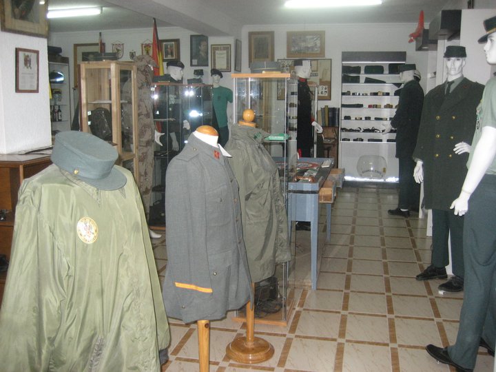 Raúl Morcillo abre en Extremadura la colección privada sobre la Guardia Civil más completa de España