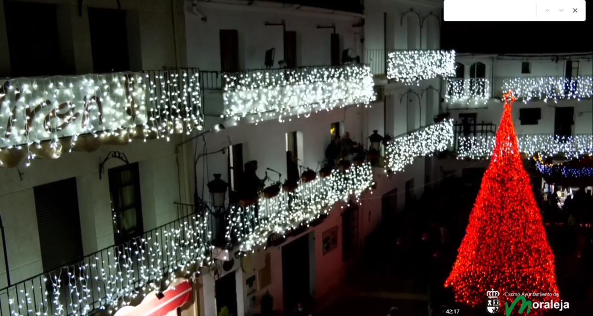La Plaza de los Toros de Moraleja deslumbra esta Navidad con 11.000 luces LED