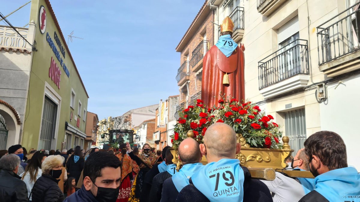 Cientos de personas viven las fiestas de San Blas en Moraleja tras el parón de la pandemia