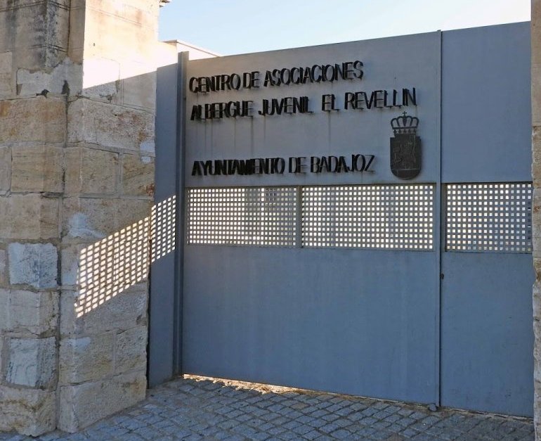 Badajoz ofrece el albergue de El Revellín para acoger a refugiados ucranianos