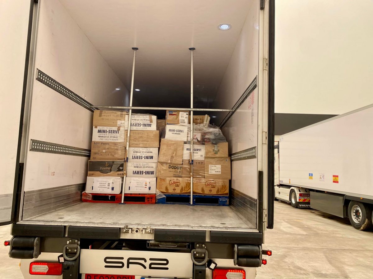 Dos camiones con más de 40.000 kilos de ayuda para Ucrania parten desde Malpartida de Plasencia