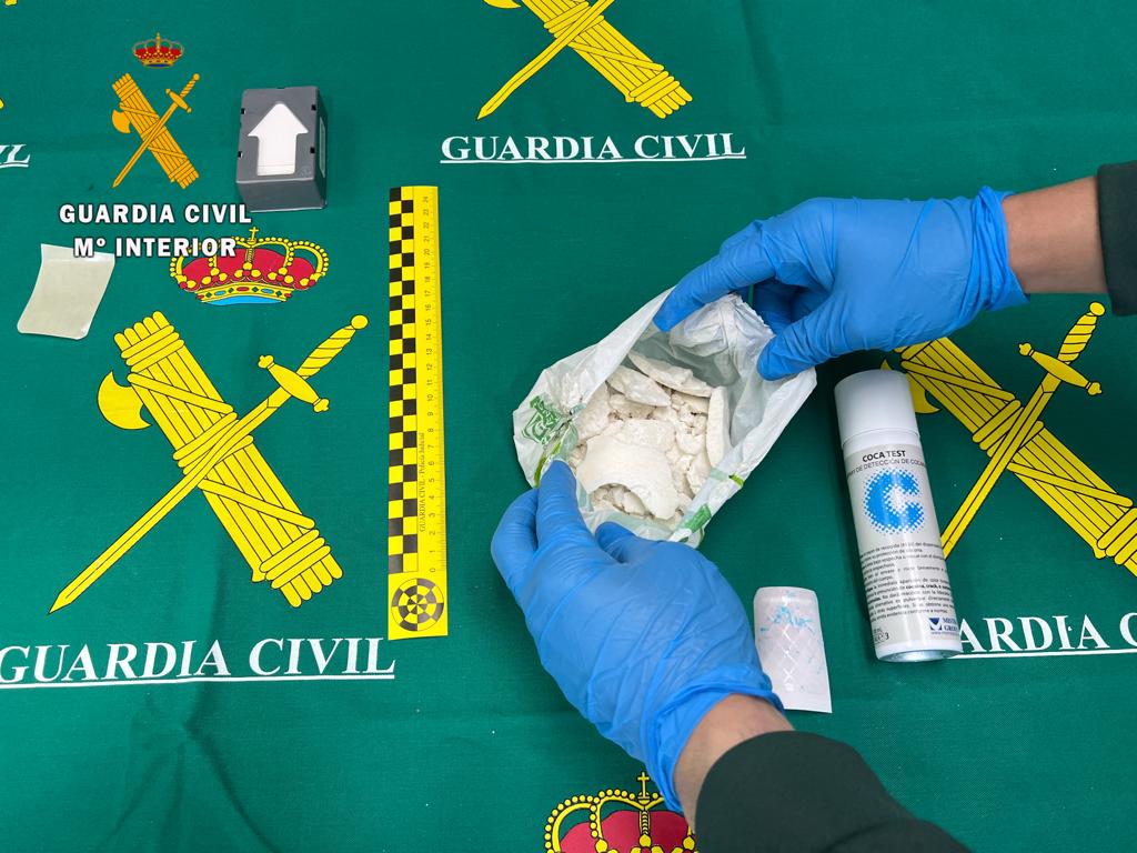 Detenido un hombre tras intentar huir con 120 gramos de cocaína dentro de un calcetín en Cáceres
