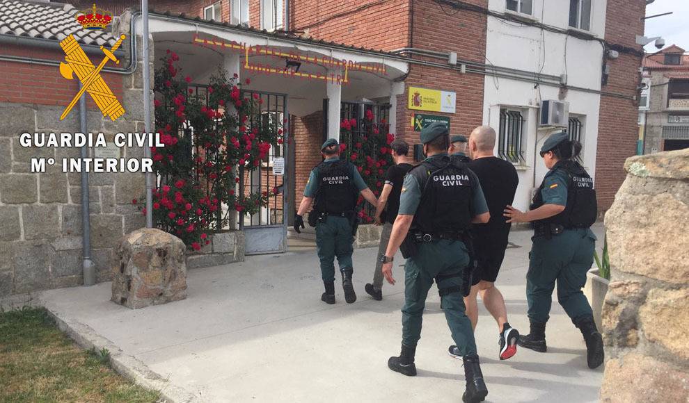Detenidos en Salamanca dos vecinos de Plasencia con 50 gramos de cocaína, 100 de hachís y 10.000 euros