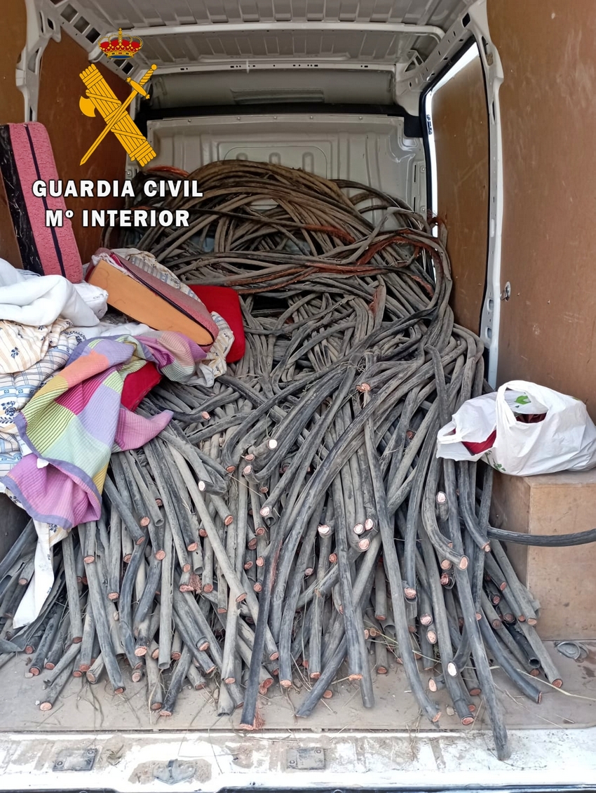 Detenidos dos vecinos de Madrid por robar cable de cobre en una cooperativa extremeña