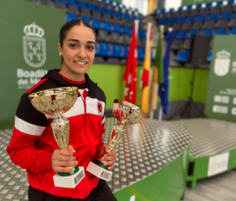 La karateca Paola García se cuelga el oro y la plata en el Campeonato Madrid de clubes