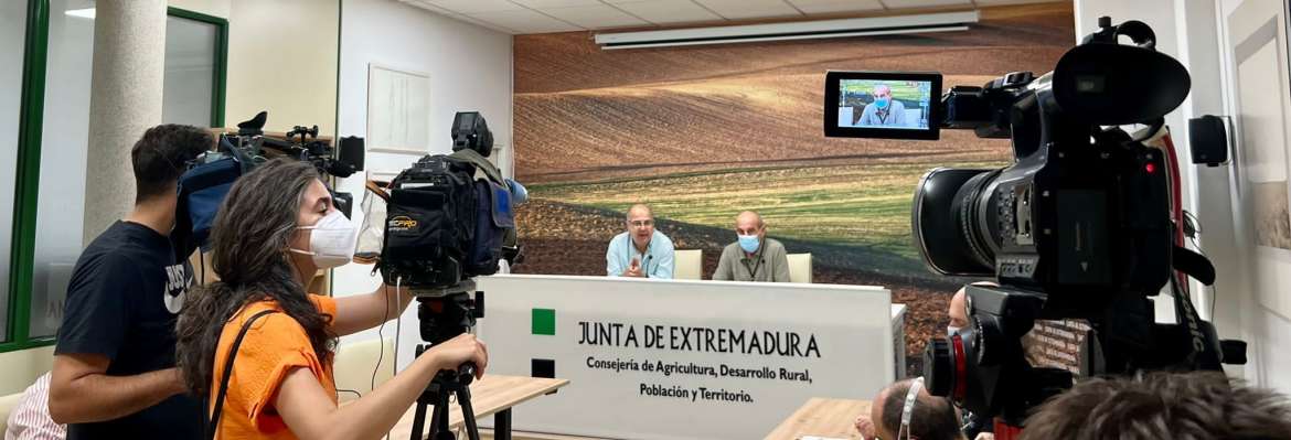 Más de 900 profesionales trabajarán en Extremadura para prevenir y sofocar incendios forestales