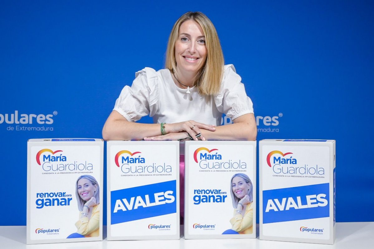María Guardiola presenta 2.934 avales para formalizar su candidatura a la presidencia del PP de Extremadura