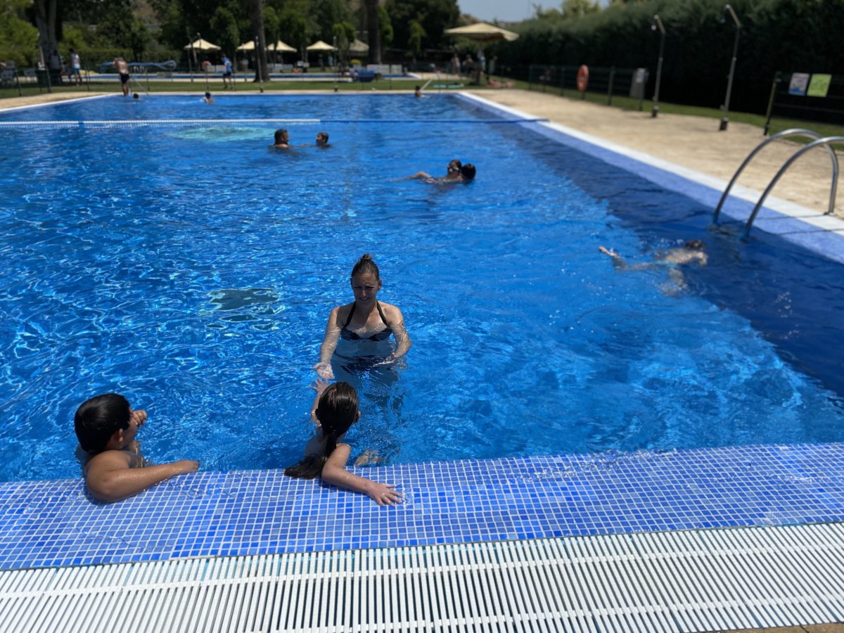 Coria ofrecerá cursos de natación y aquaerobic en la ciudad y en las pedanías