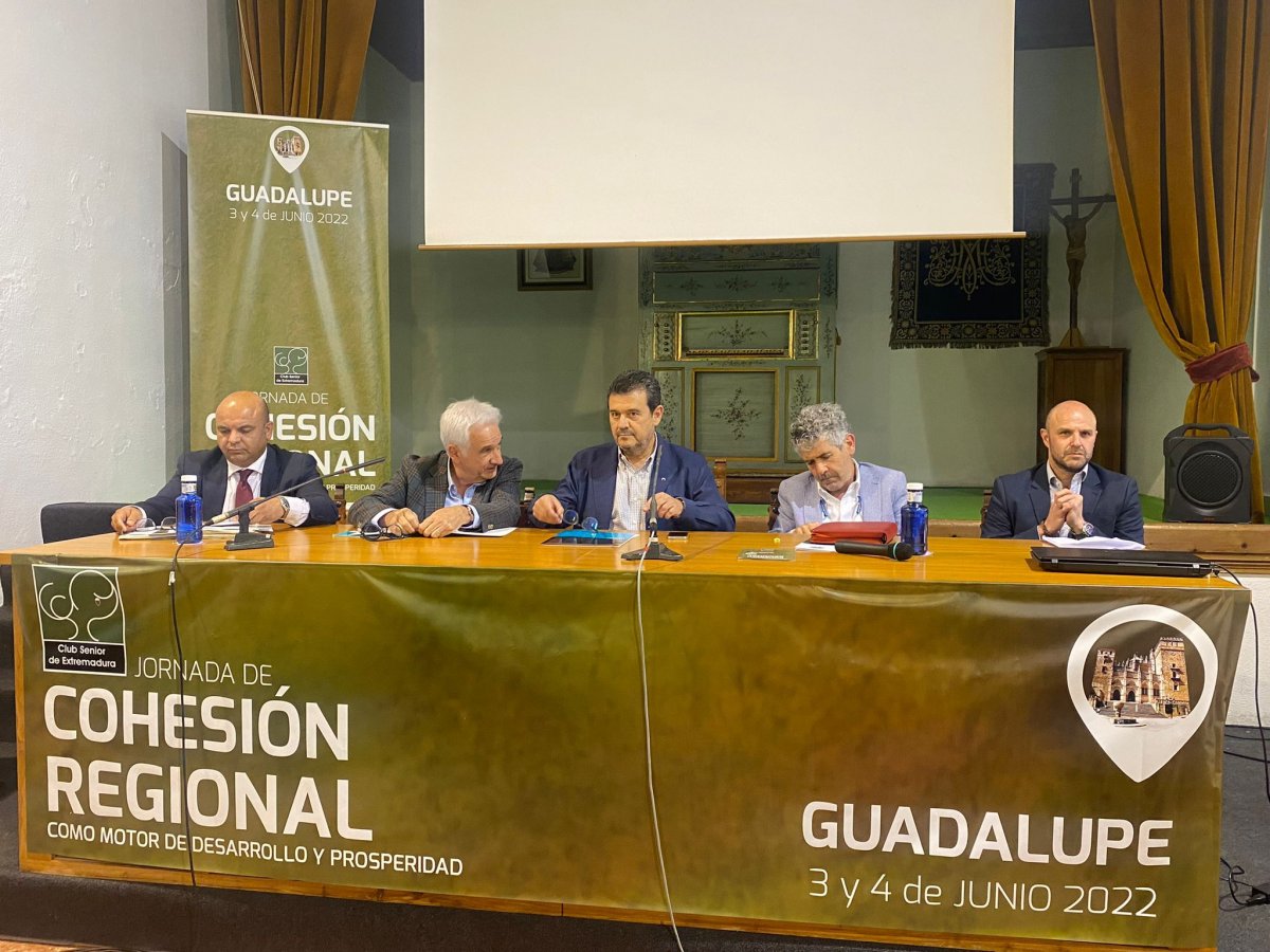 El Club Senior de Extremadura abordará la situación económica de la región en el IX Foro que se celebrará en Hervás