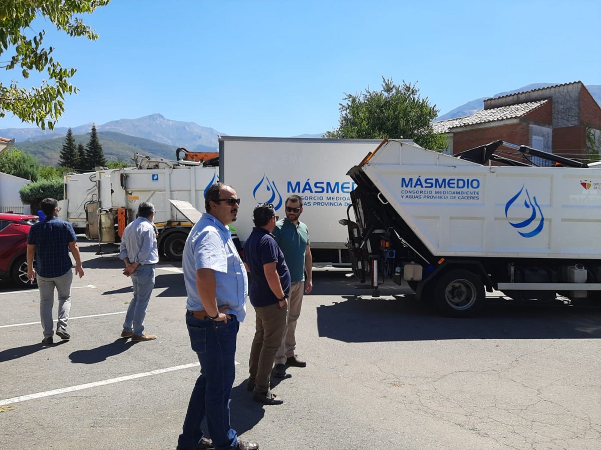 Valle del Ambroz tiene nuevos camiones para reforzar el servicio de Recogida de Residuos Sólidos Urbanos