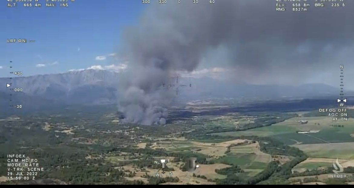 VÍDEO: El incendio de Villanueva de la Vera arrasa 250 hectáreas y evoluciona favorablemente pero mantiene el nivel 1