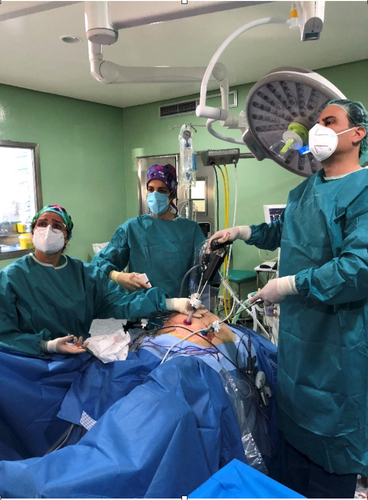 El hospital Don Benito-Villanueva es el primero en realizar una colposacropexia con histerectomía robotizada