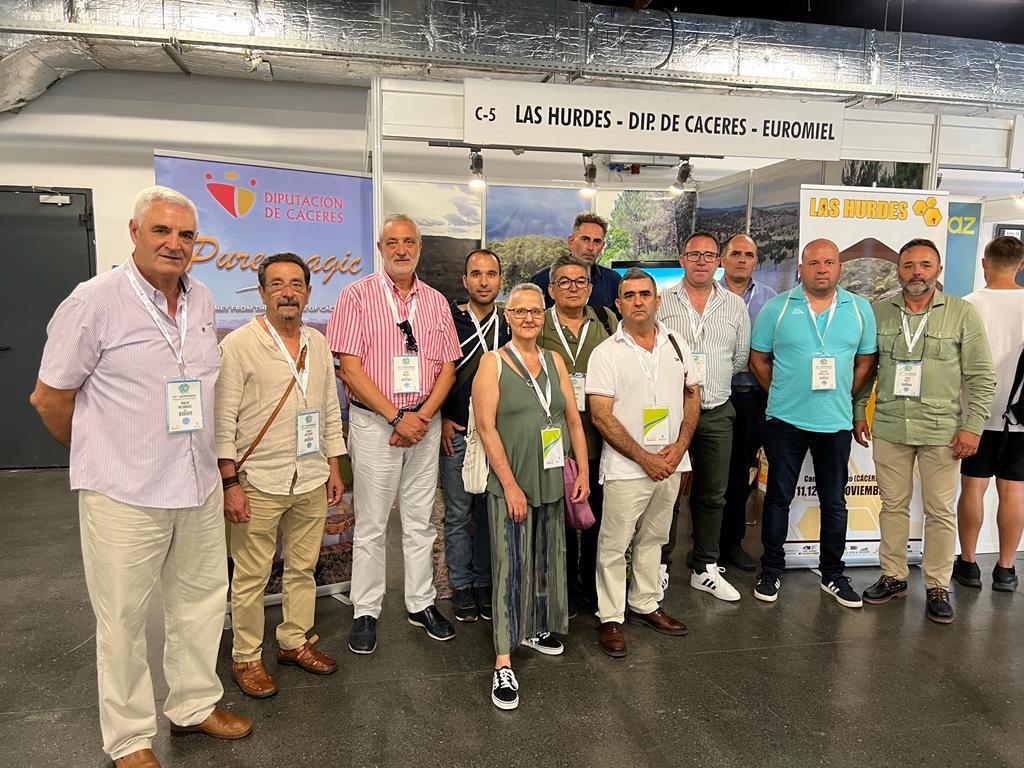Diputación de Cáceres apoya al sector apícola en el Congreso Internacional APIMONDIA y APIEXPO de Estambul