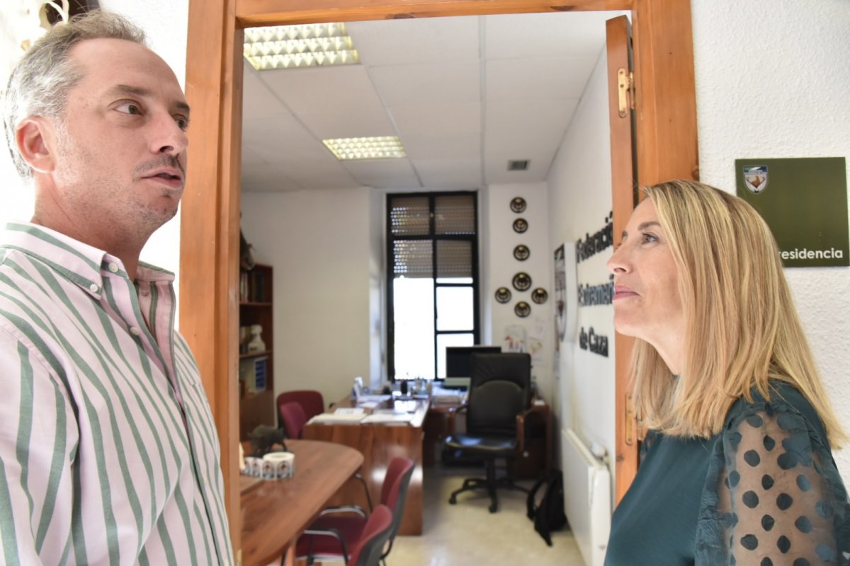 María Guardiola pide a Vara que “alce la voz” para defender al sector de la caza en la región