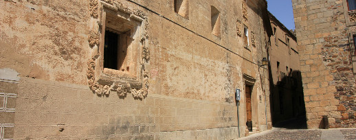 Continúan los trabajos de restauración de la fachada del Convento de las Jerónimas