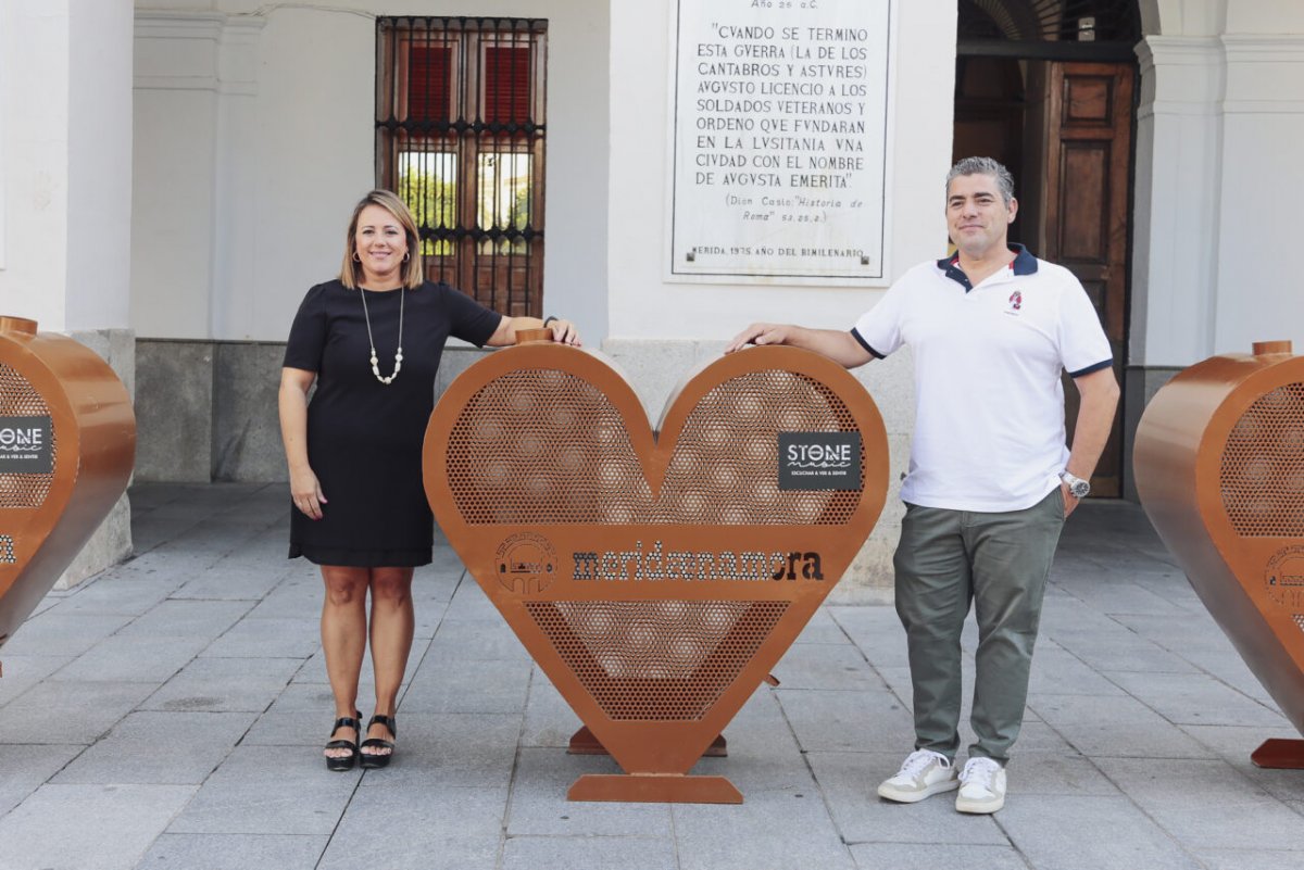 Mérida recepciona tres nuevos corazones solidarios para la recogida de tapones donados por Stone&Music Festival