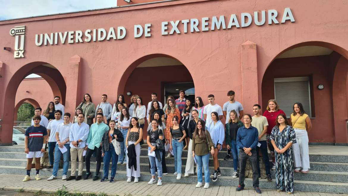 Un programa permitirá a más de 30 universitarios hacer prácticas remuneradas en Extremadura