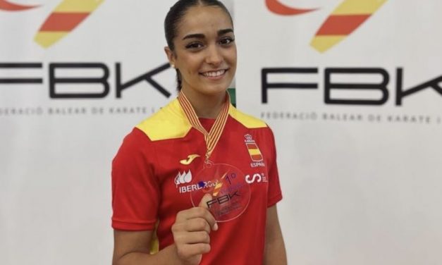 La karateka extremeña Paola García Lozano consigue el oro en el Mallorca Karate Clínic