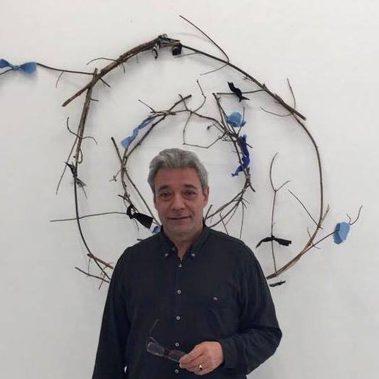 El artista Hilario Bravo celebra sus 50 años de trayectoria con una nueva exposición
