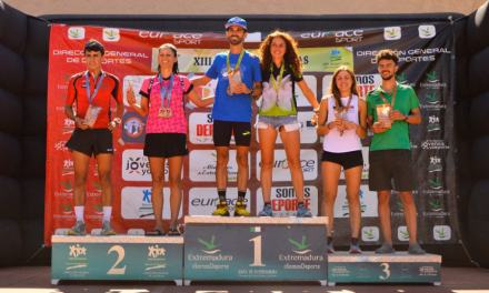Minerva Muñoz y Mario Mirabel triunfan en la carrera por montaña cronometrada de Casas del Castañar
